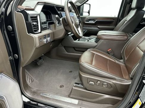 Used 2024 GMC Sierra 2500 Denali w/ Denali Reserve Package AWD/4WD image 3