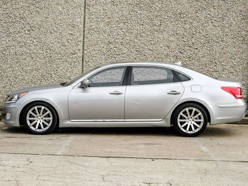 Used 2013 Hyundai Equus Signature image 12
