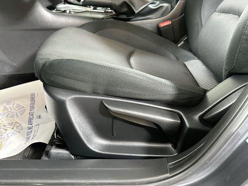 Used 2016 MAZDA MAZDA3 i Sport w/ Preferred Equipment Package FWD image 18
