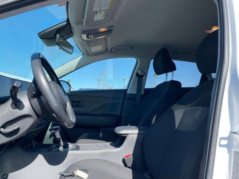 Used 2025 Hyundai Kona SEL image 27