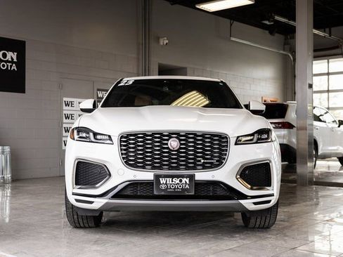 Used 2023 Jaguar F-PACE R-Dynamic S image 3