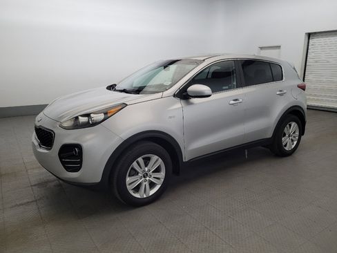 Used 2019 Kia Sportage LX AWD/4WD image 2