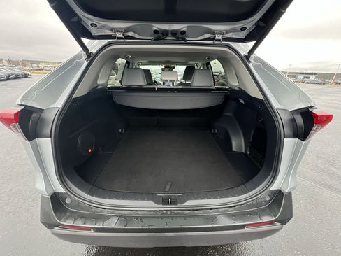 Used 2020 Toyota RAV4 Limited image 26