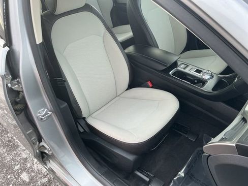 Used 2020 Ford Fusion SE w/ Equipment Group 151A image 34