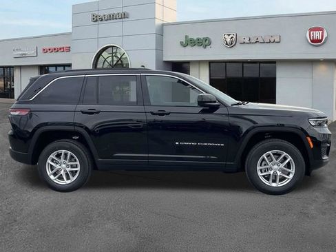 New 2025 Jeep Grand Cherokee Laredo w/ Luxury Tech Group I image 8