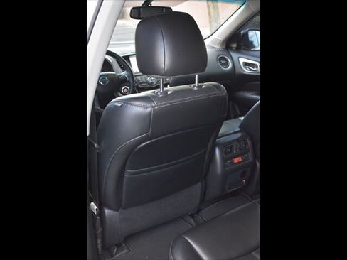 Used 2016 Nissan Pathfinder Platinum w/ Cargo Package FWD image 21