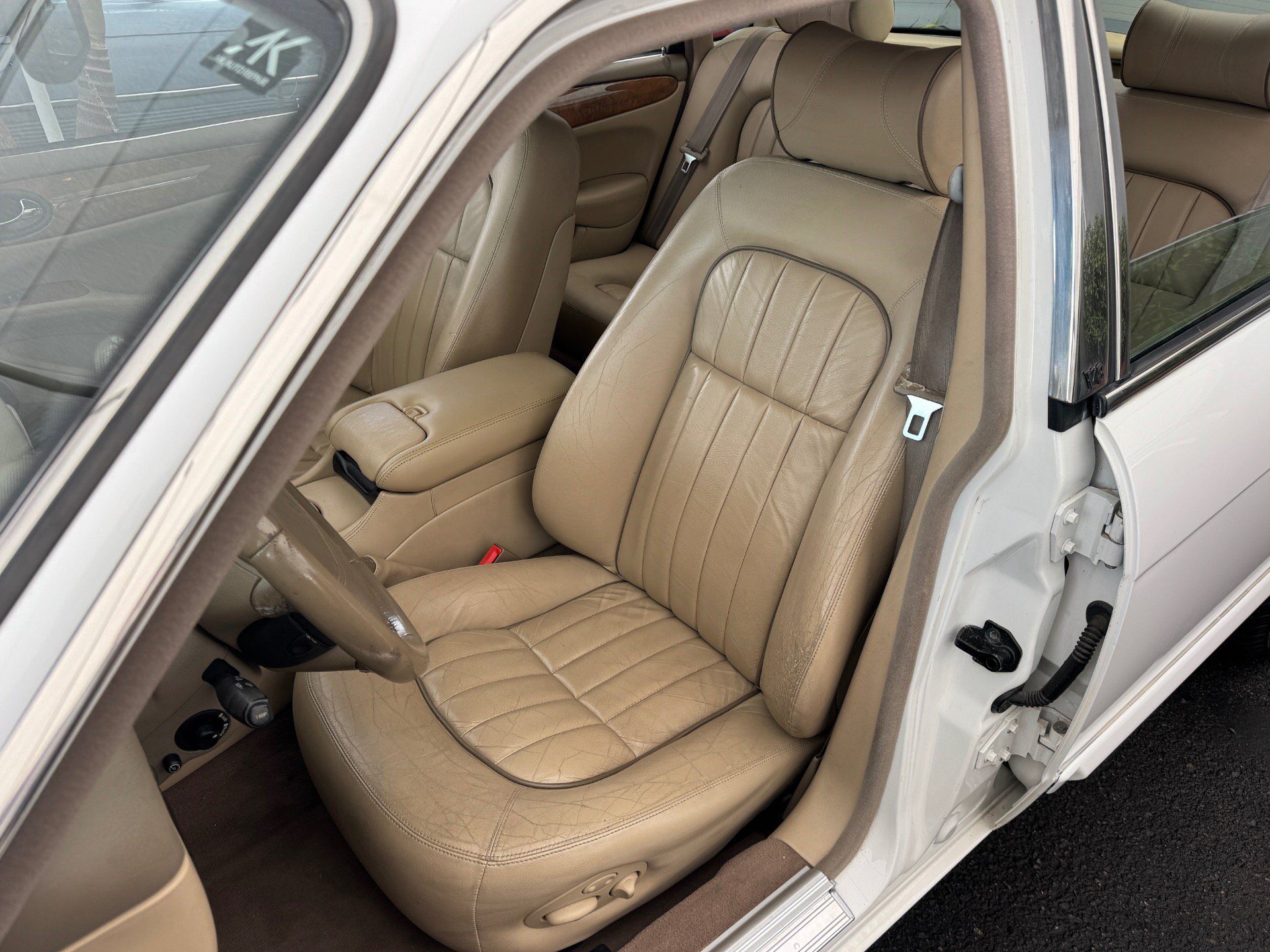 Used 2001 Jaguar XJ8 RWD image 26
