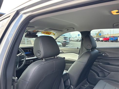 Certified 2026 Chevrolet Trax LT image 28