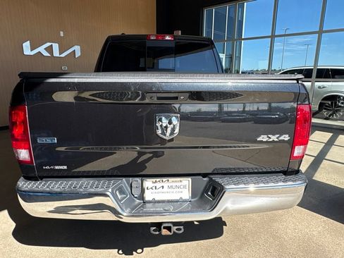 Used 2015 RAM 1500 Classic SLT w/ Luxury Group AWD/4WD image 11