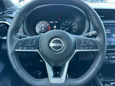Used 2023 Nissan Kicks SR w/ SR Premium Package FWD image 41