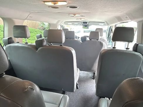 Used 2018 Ford Transit 350 XL RWD image 32