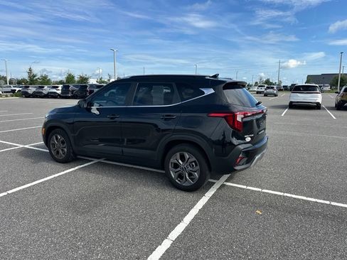 Used 2024 Kia Seltos S FWD image 9