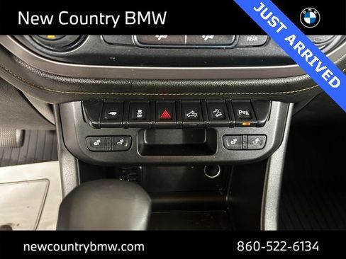 Used 2022 GMC Canyon AT4 w/ LPO, Power Package image 24