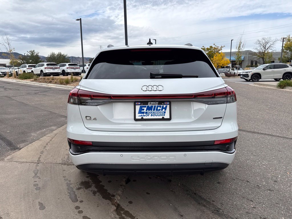 Used 2024 Audi Q4 e-tron Premium Plus w/ Premium Plus AWD/4WD image 4