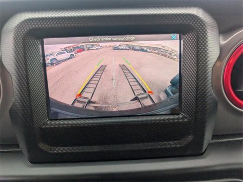 Used 2022 Jeep Wrangler Willys image 11