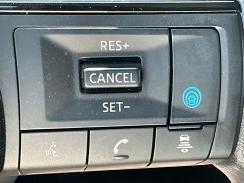 Used 2023 Nissan Rogue SV FWD image 10