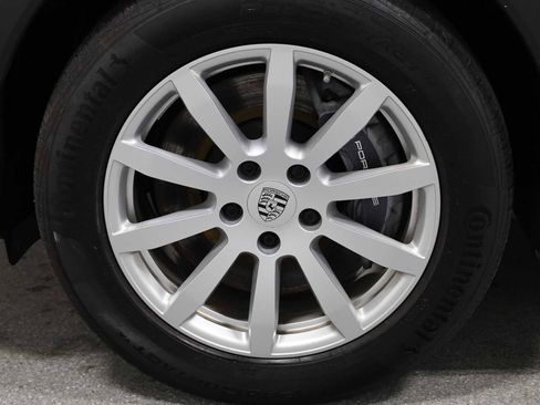 Used 2022 Porsche Cayenne image 47
