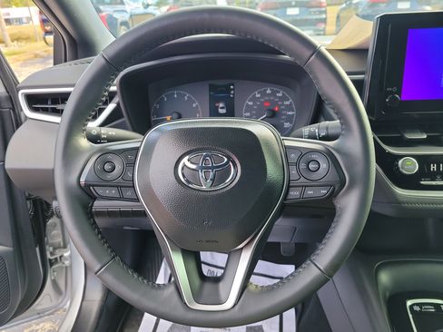 Used 2025 Toyota Corolla SE image 19