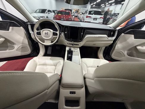 Used 2023 Volvo XC60 B5 Plus w/ Climate Package AWD/4WD image 38