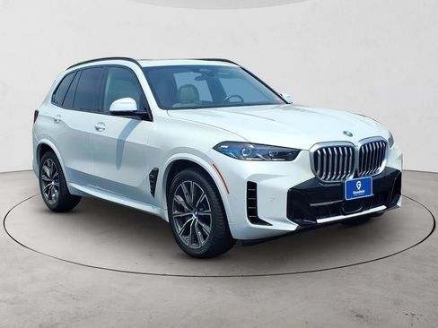 Used 2024 BMW X5 xDrive50e w/ M Sport Package AWD/4WD image 3