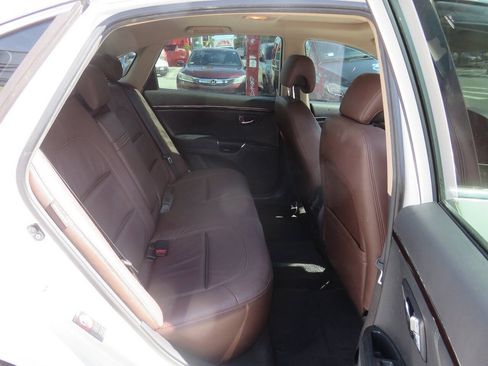 Used 2011 Hyundai Azera GLS w/ Premium Pkg 2 FWD image 18