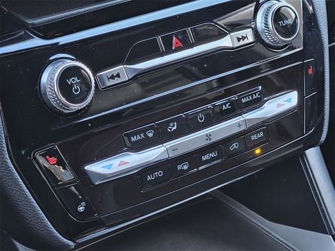 Used 2023 Ford Explorer ST-Line w/ Class IV Trailer Tow Package image 21