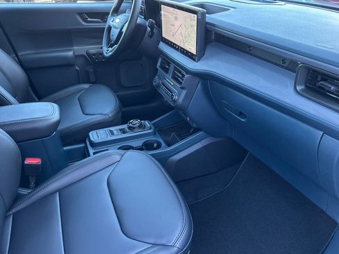 New 2025 Ford Maverick Lariat w/ Black Appearance Package image 16