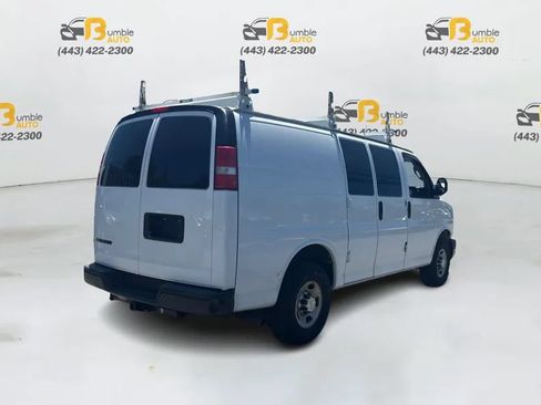 Used 2017 Chevrolet Express 2500 RWD image 5