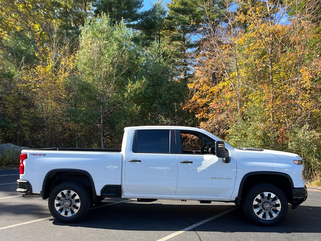 Used 2024 Chevrolet Silverado 2500 Custom w/ Custom Value Package AWD/4WD image 6