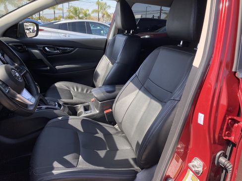 Used 2022 Nissan Rogue Sport SL AWD/4WD image 10