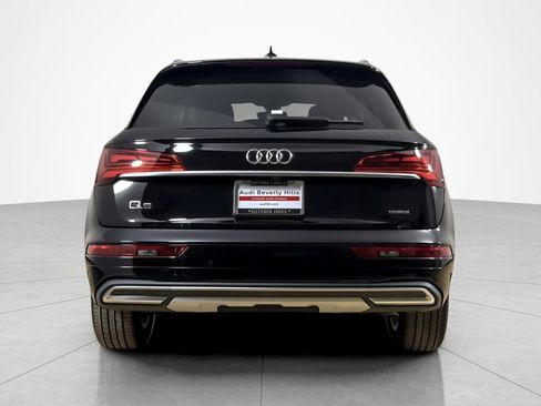 Used 2023 Audi Q5 2.0T Premium w/ Convenience Package AWD/4WD image 4