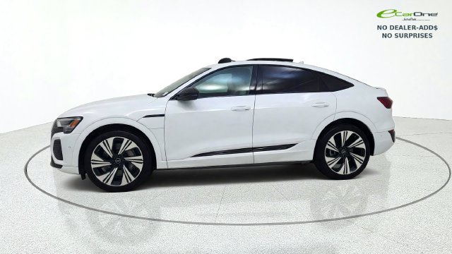 Used 2024 Audi Q8 e-tron Prestige w/ Prestige Package AWD/4WD image 4