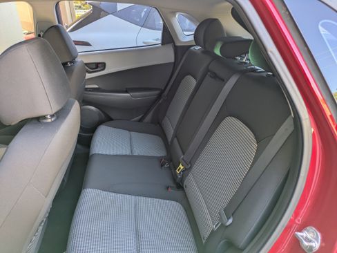 Used 2019 Hyundai Kona SE image 15