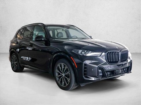 Used 2026 BMW X5 xDrive40i w/ M Sport Package AWD/4WD image 3