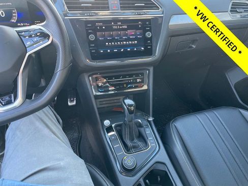 Certified 2022 Volkswagen Tiguan SE R-Line image 23