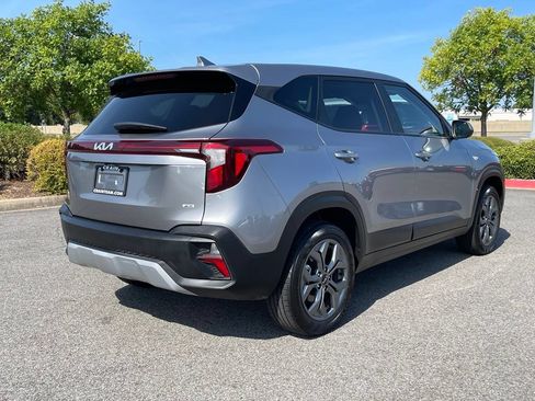 Certified 2026 Kia Seltos LX AWD/4WD image 8