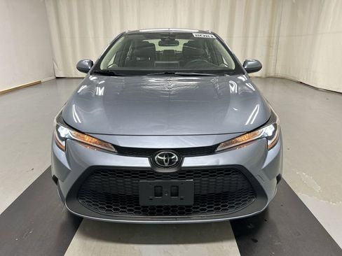 Used 2021 Toyota Corolla LE w/ LE Convenience Package image 3