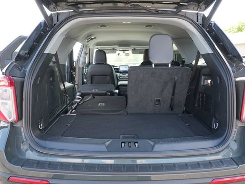 Used 2024 Ford Explorer XLT w/ Equipment Group 202A AWD/4WD image 26
