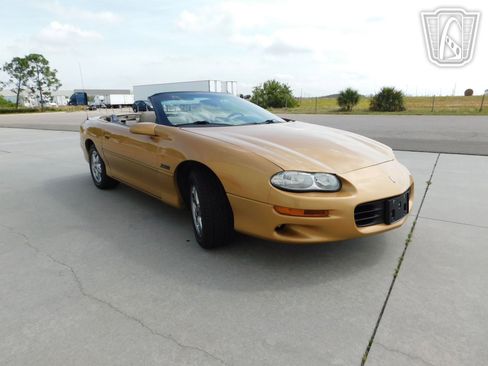 Used 1998 Chevrolet Camaro Z28 image 15