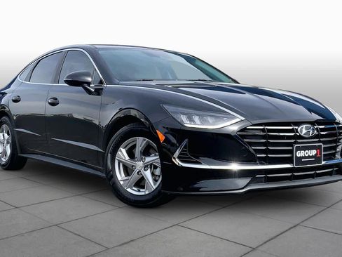 Used 2022 Hyundai Sonata SE w/ Preferred Accessory Package FWD image 3