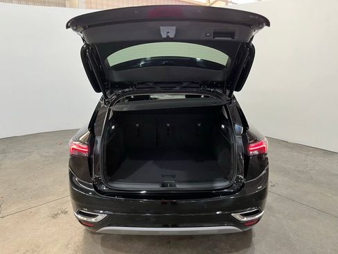 Used 2023 Buick Envision Avenir image 12