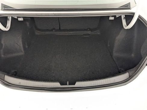 Used 2024 Chevrolet Malibu LT image 28