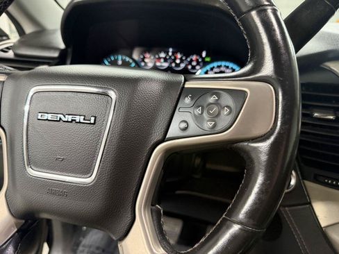 Used 2020 GMC Yukon XL Denali w/ Denali Ultimate Package AWD/4WD image 18