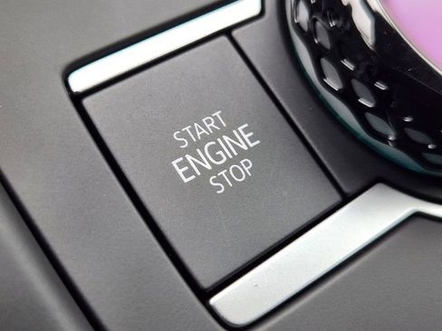 New 2026 Volkswagen Tiguan SE R-Line image 18