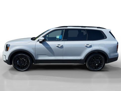 Used 2025 Kia Telluride SX X-Line AWD/4WD image 2