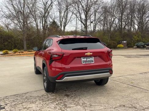 New 2026 Chevrolet Trax LT w/ Driver Confidence Package image 7