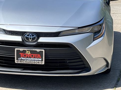 Used 2025 Toyota Corolla LE FWD image 8
