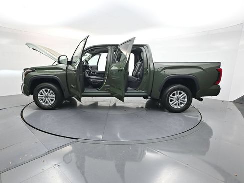 Used 2023 Toyota Tundra SR5 w/ SR5 Premium Package AWD/4WD image 35