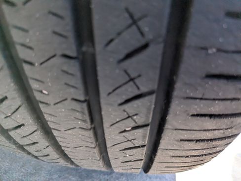 Used 2023 Toyota RAV4 XLE Premium image 10