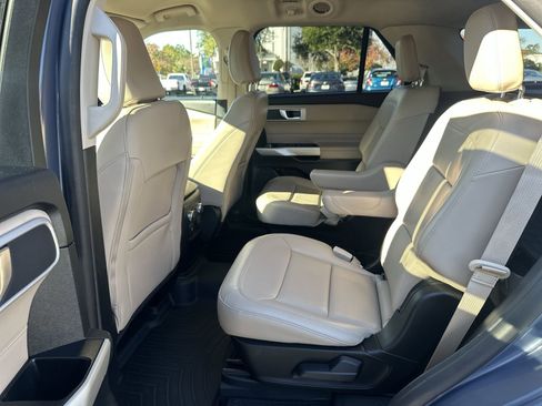Used 2021 Ford Explorer XLT w/ Equipment Group 202A image 31